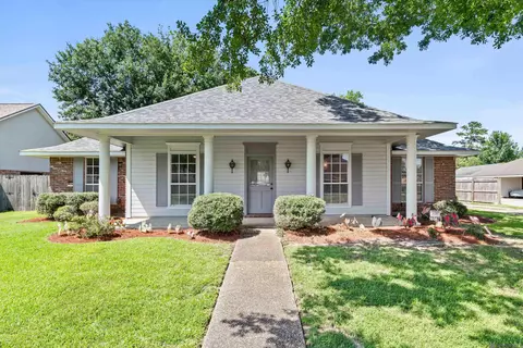 16067 Chantilly Ave, Baton Rouge, LA 70817