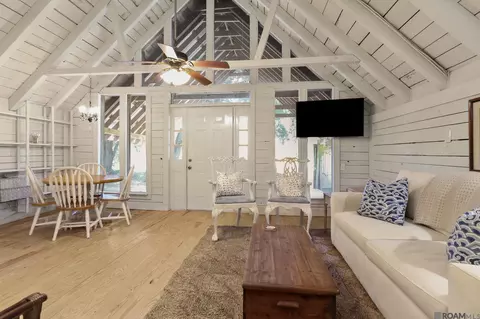 8270 Carver Rd, Saint Francisville, LA 70775