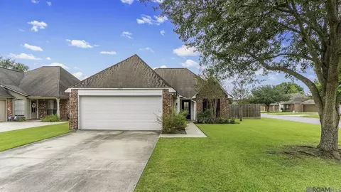 12237 Spring Valley Dr, Geismar, LA 70734