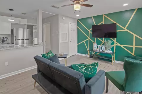 1984 Brightside Dr # 207, Baton Rouge, LA 70820