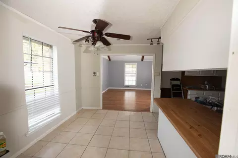 Living - 607 Maureen Dr, Baker, LA 70714 photo 5 of 5