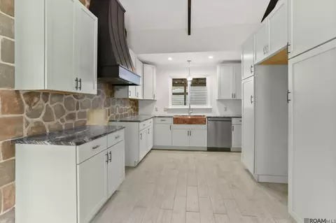Kitchen - 7640 Pettit Rd, Baker, LA 70714 photo 1 of 2