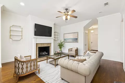 8019 Valencia Ct, Baton Rouge, LA 70820