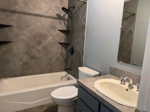 Bath - 26806 Pen Dr, Walker, LA 70785 photo 4 of 4