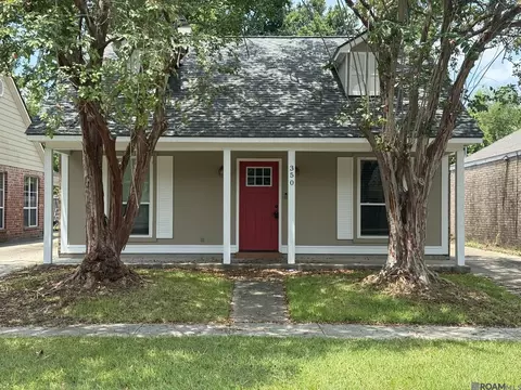 350 Meadow Crossing Dr, Baton Rouge, LA 70820