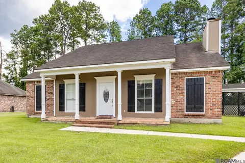 Exterior - 12900 Heather Dr, Walker, LA 70785 photo 3 of 6