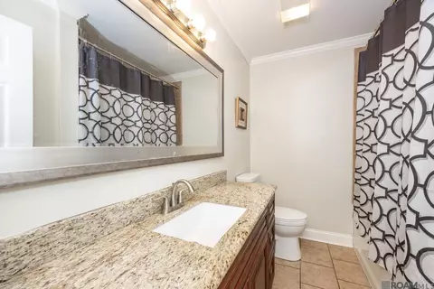Bath - 12900 Heather Dr, Walker, LA 70785 photo 3 of 3