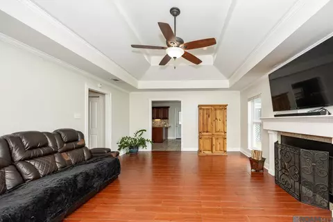 Living - 12900 Heather Dr, Walker, LA 70785 photo 1 of 3