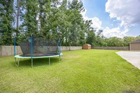Exterior - 12900 Heather Dr, Walker, LA 70785 photo 6 of 6