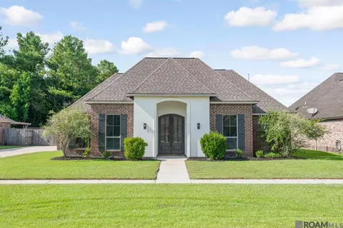 12765 Ruby Lake Dr, Walker, LA 70785