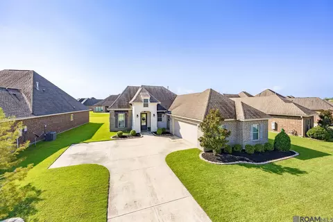 6409 Union Dr, Addis, LA 70710