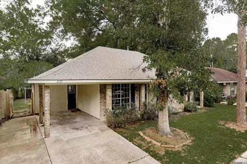 2135 Vickers Dr, Baton Rouge, LA 70815