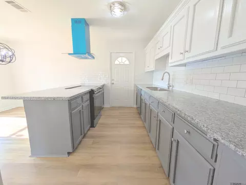 Kitchen - 13939 J R Dr, Walker, LA 70785 photo 1 of 3