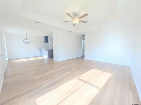 Living - 13939 J R Dr, Walker, LA 70785 photo 2 of 2