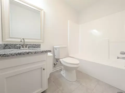 Bath - 13939 J R Dr, Walker, LA 70785 photo 1 of 3