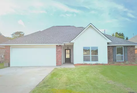 26559 Parkwood Dr, Denham Springs, LA 70726
