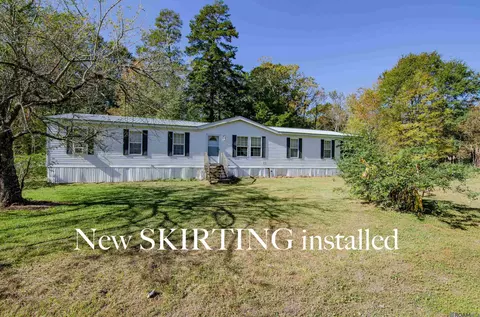 28631 Mcarthur Dr, Livingston, LA 70754
