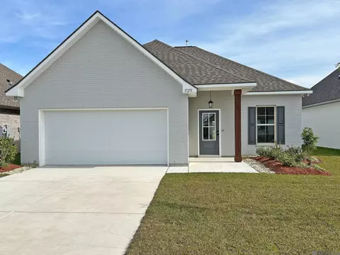 17251 Lakefront Ln, Baton Rouge, LA 70810