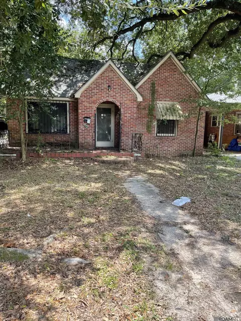 1956 N Acadian Thwy, Baton Rouge, LA 70802