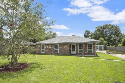 9168 Shadow Bluff Ave, Denham Springs, LA 70726
