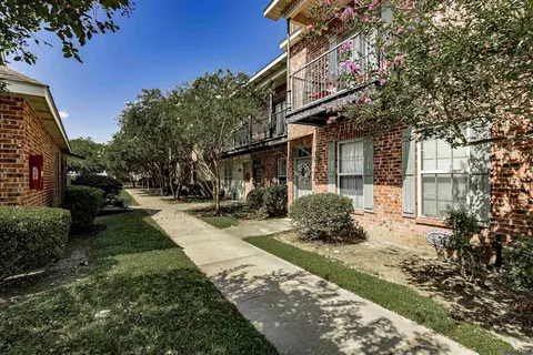 10600 Lakes Blvd # 1604, Baton Rouge, LA 70810