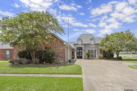 32819 Fox Run Dr, Walker, LA 70785