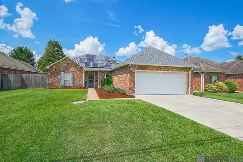 38152 Willow Lk E, Prairieville, LA 70769