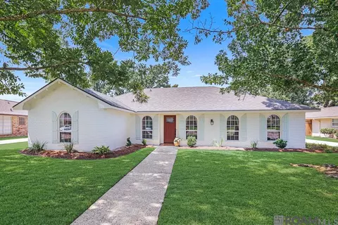 10202 Hillsbury Dr, Baton Rouge, LA 70809