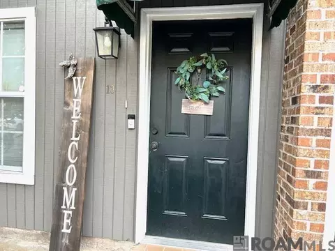 4624 Parkoaks Dr # 10, Baton Rouge, LA 70816