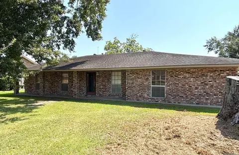 3142 Main St, Port Allen, LA 70767