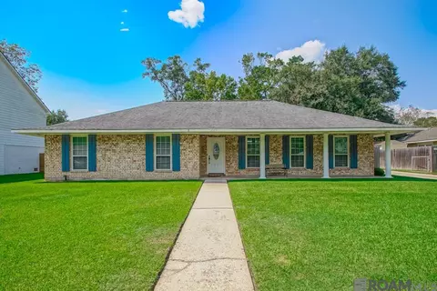 2525 Chantulane Ave, Denham Springs, LA 70726