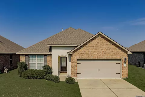 21349 Hayfield Dr, Zachary, LA 70791