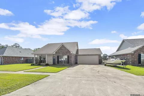 34249 Hawks Cv, Denham Springs, LA 70706