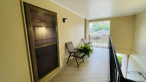 5323 Blair Ln # V-201, Baton Rouge, LA 70809