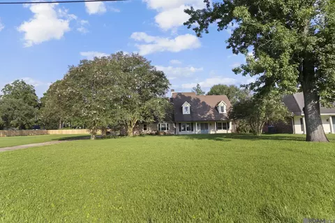 161 Market St, Donaldsonville, LA 70346