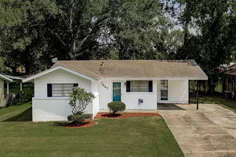 7637 Gov Derbigny Dr, Baton Rouge, LA 70811