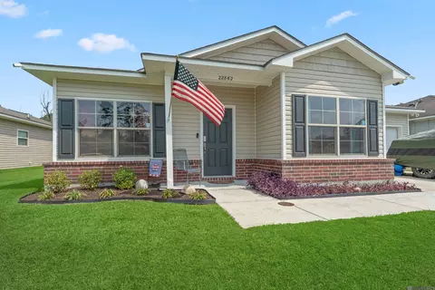 22862 Lafourche Ln, Denham Springs, LA 70726