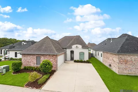 578 Flycatcher Dr, Baton Rouge, LA 70810