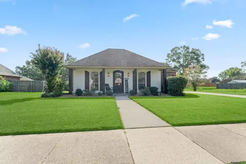 6470 Sandy Creek Ln, Zachary, LA 70791