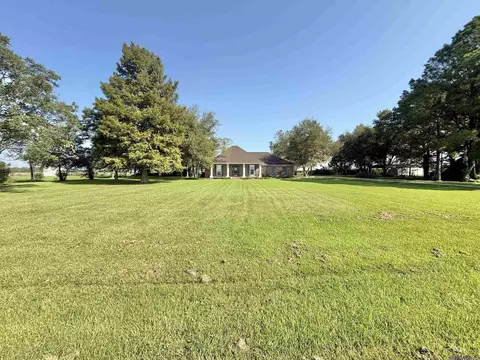 8449 Belmont Ln, Maringouin, LA 70757