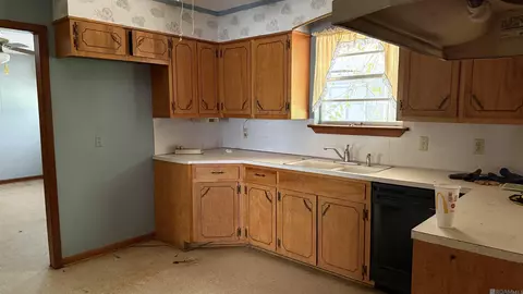 Kitchen - 15709 Denham Rd, Pride, LA 70770 photo 1 of 1