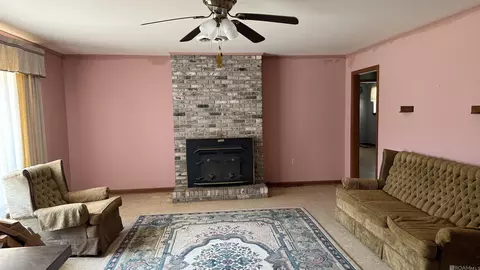Living - 15709 Denham Rd, Pride, LA 70770 photo 3 of 5