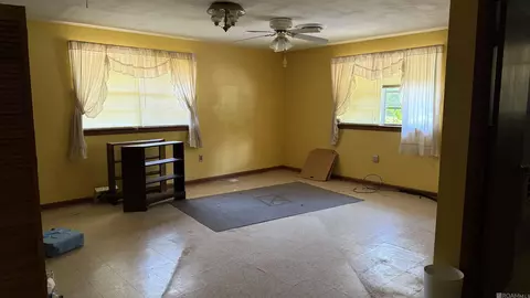 Living - 15709 Denham Rd, Pride, LA 70770 photo 1 of 5