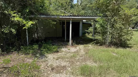 Exterior - 15637 Denham Rd, Pride, LA 70770 photo 2 of 2