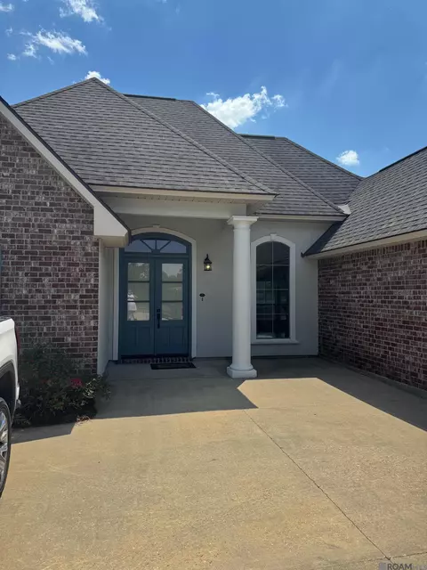 211 Lakeshore Dr, Oscar, LA 70762