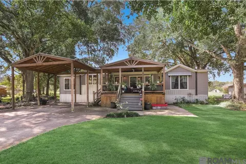 37553 New River Canal Rd, Geismar, LA 70734