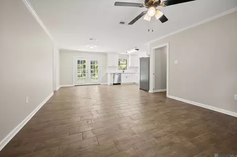 Living - 13900 Milton Ln, Walker, LA 70785 photo 1 of 4