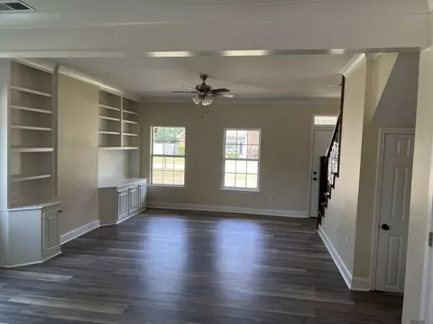 Living - 27499 Tall Oaks Dr, Walker, LA 70785 photo 2 of 2