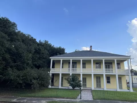 57845 Plaquemine St, Plaquemine, LA 70764