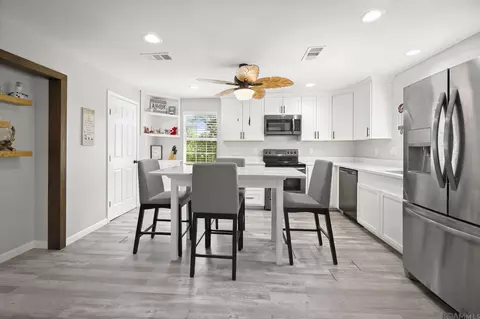 Kitchen - 32027 Pats Ln, Springfield, LA 70462 photo 2 of 2